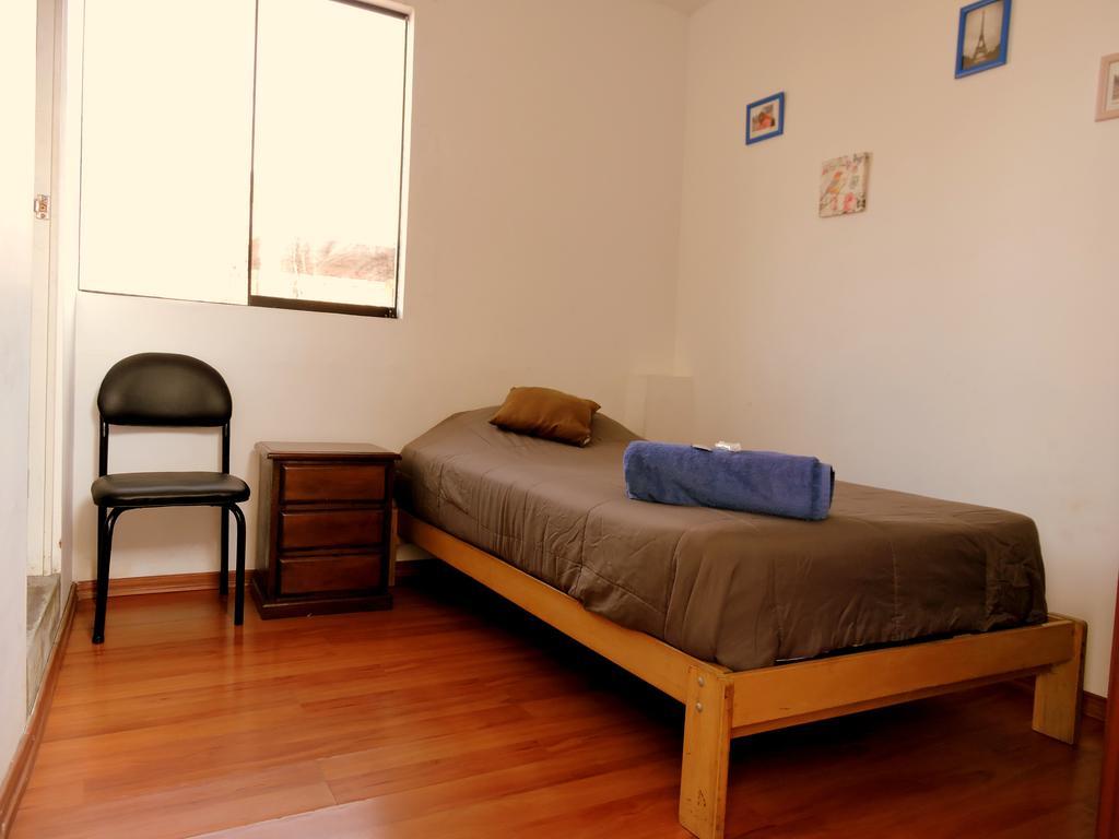 La Casa De Karla Hostel Lima Exterior photo